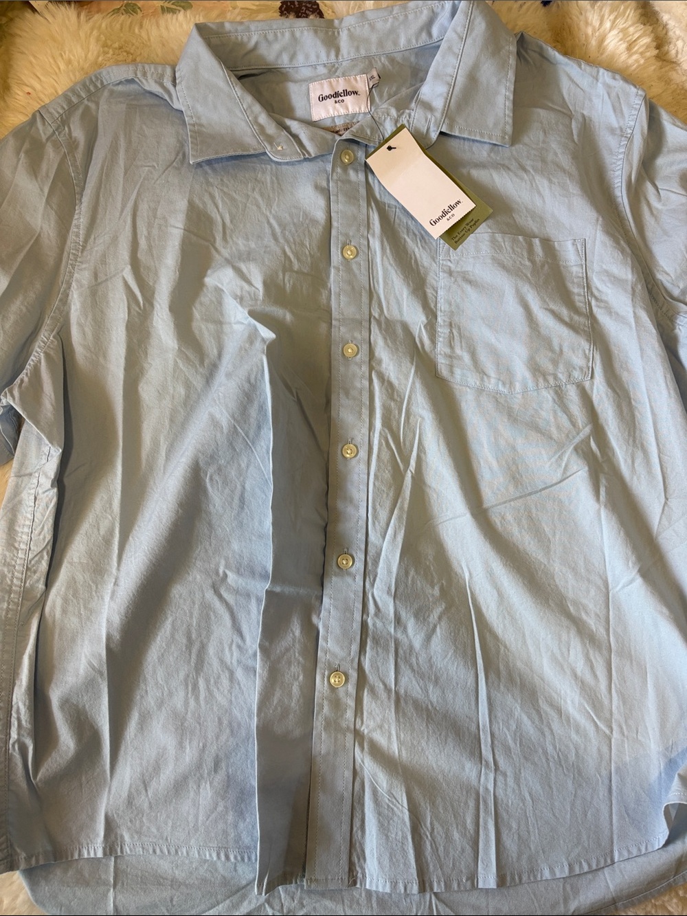 Goodfellow & Co Light Blue Casual Button-Down Shirt